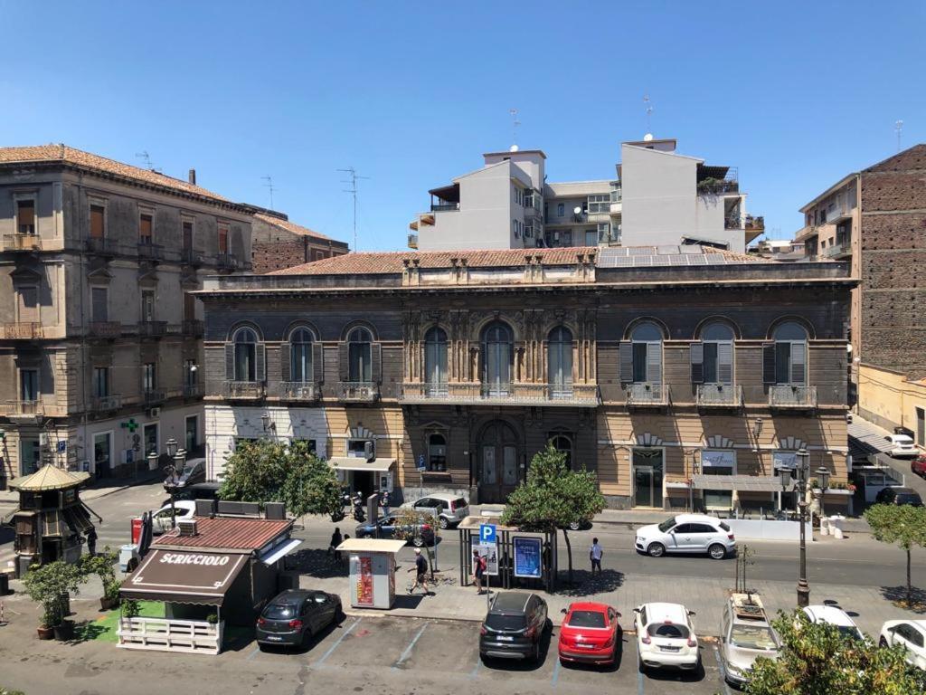 Ferienwohnung Finestre In Piazza CTA Exterior foto